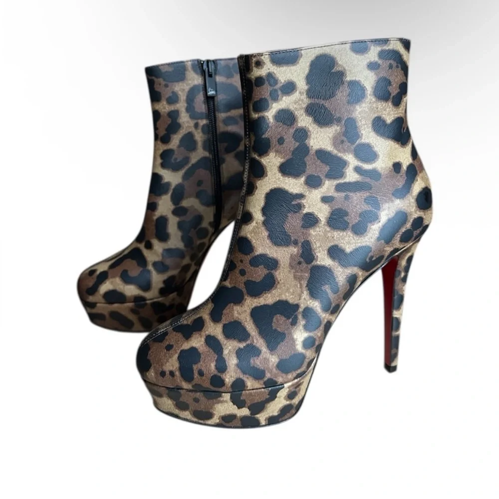Christian Louboutin super hot